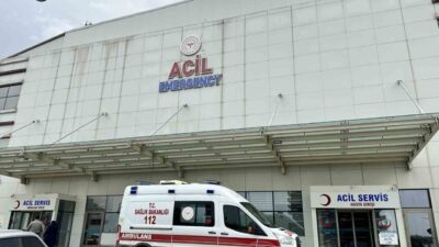 Kastamonu’da meydana gelen kaza, yağış nedeniyle kayganlaşan bir yolda kontrolden