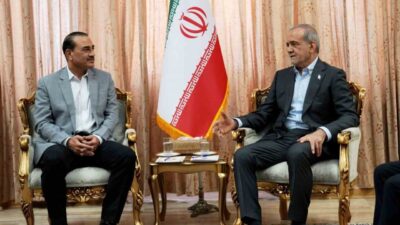 Pakistan Genelkurmay Başkanı Mareşal Asim Munir, Tahran’da İran Cumhurbaşkanı Mesud