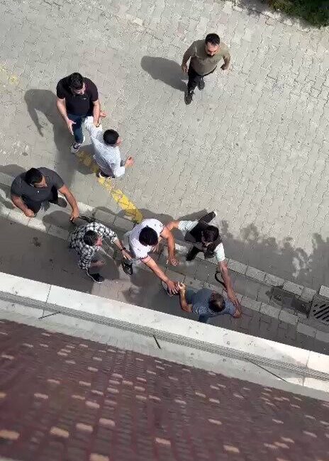 İddialara göre, İstanbul’un Esenyurt ilçesinde bir kişinin sürekli olarak ziyaret