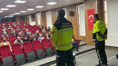 Ağrı’nın Patnos ilçesinde, okul servis şoförlerinin güvenliği sağlamak amacıyla eğitim