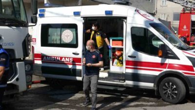 İstanbul’un Pendik ilçesinde, birinci katta çıkan yangın panik yarattı ve
