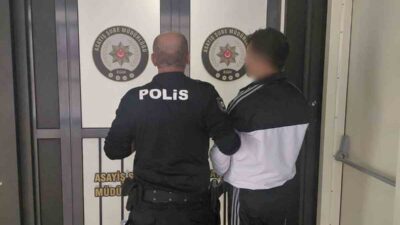 Afyonkarahisar’da polis ekipleri tarafından yakalanan şahıs, toplamda 22 yıl 3