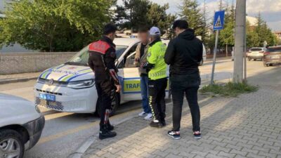 Bolu’da bir araçta durdurulan alkollü ve ehliyetsiz sürücüye 110 bin