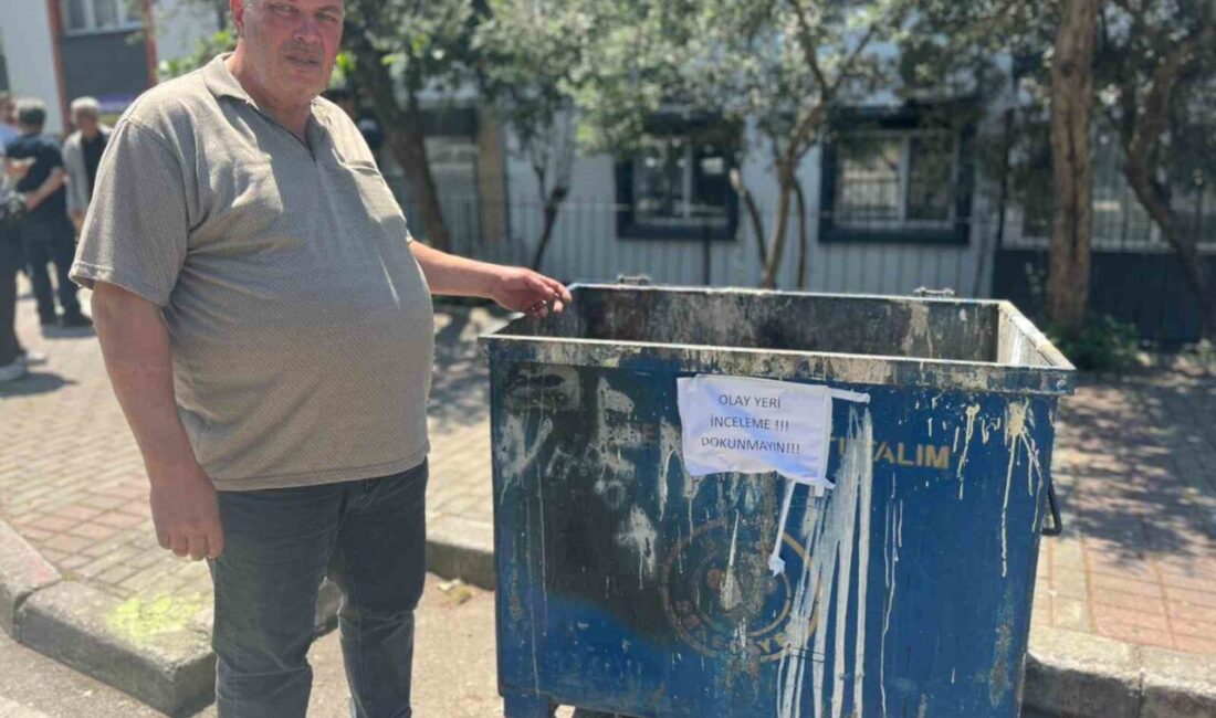 İzmir’in Buca ilçesinde bir çöp konteynerinde bulunan poşetlerin içinde toplam