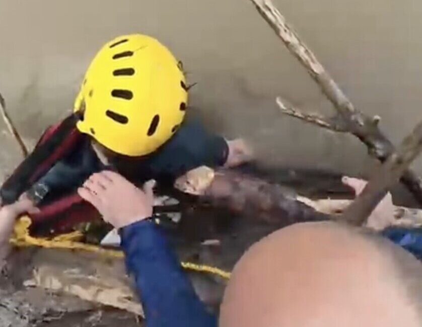 Düzce’nin Cumayeri ilçesinde bir rafting botunun devrilmesi sonucunda nehirde kaybolan