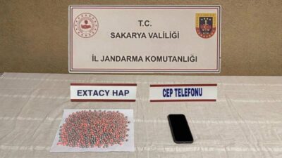 Sakarya’da jandarma ekipleri, Ferizli, Pamukova ve Serdivan ilçelerinde sokak satıcılarına