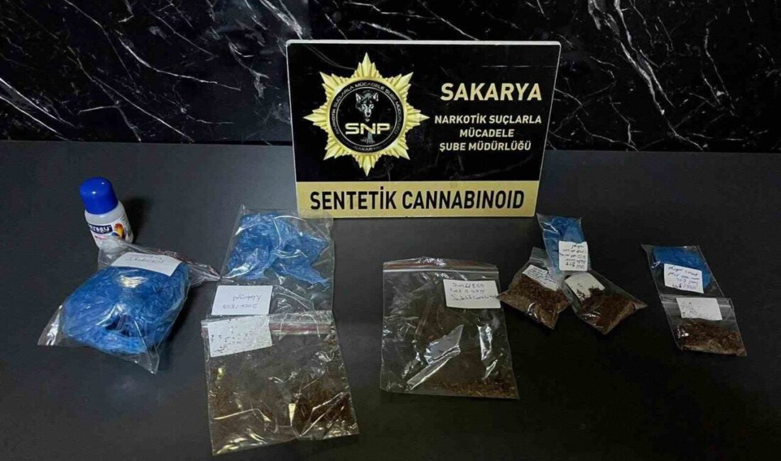 Arifiye ilçesinde polis operasyonunda yakalanan ve uyuşturucu ticareti yaptığı belirlenen