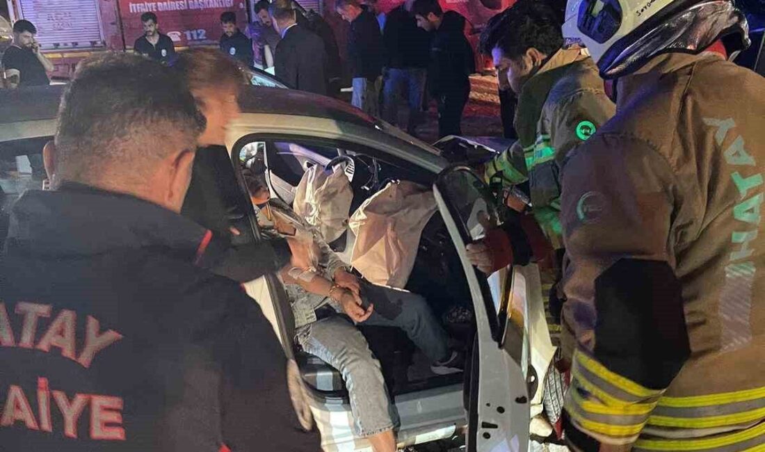 Hatay’ın Samandağ ilçesinde meydana gelen trafik kazasında, Koyunoğlu Mahallesi’nde iki