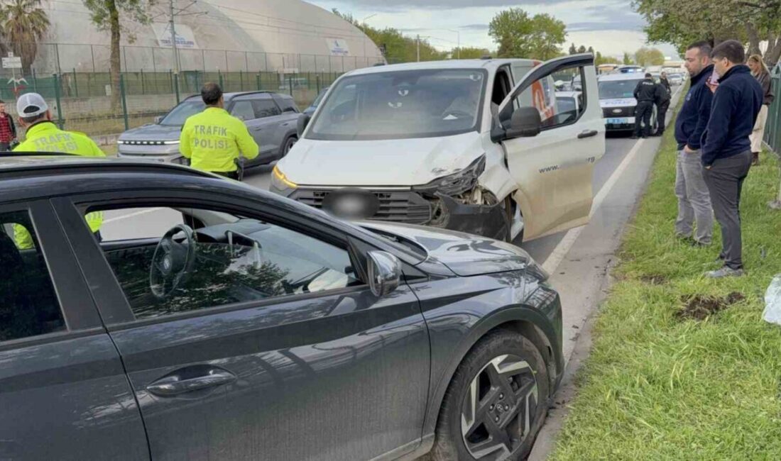 Samsun’un Canik ilçesinde meydana gelen zincirleme trafik kazasında 4 araç