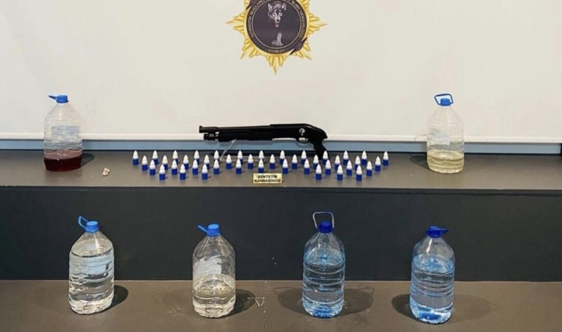 Samsun’un Atakum ve İlkadım ilçelerinde düzenlenen narkotik operasyonda, likit uyuşturucu
