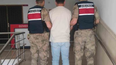 Şanlıurfa’nın Karaköprü ilçesinde jandarma tarafından gerçekleştirilen operasyonda, uyuşturucu ticareti suçundan