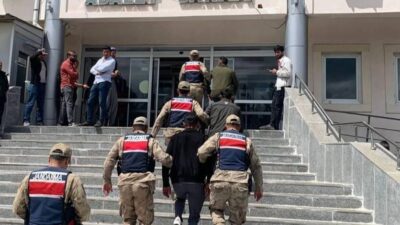 Viranşehir ilçesinde, 7 yıl 6 ay hapis cezası bulunan 3
