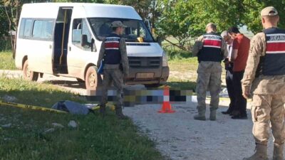 Şanlıurfa’da iki grup arasında yaşanan silahlı kavgada 3 kişi öldü.