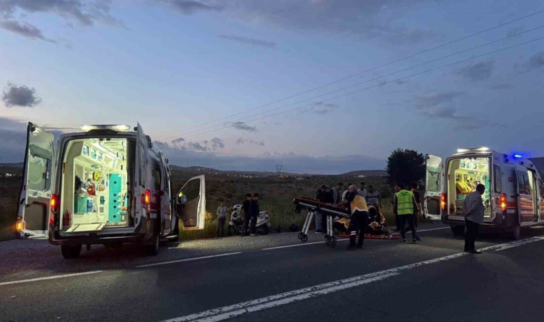Birecik ilçesinde bir motosikletin şarampole devrilmesi sonucu karı-koca çift yaralandı.