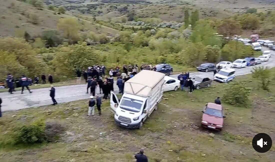 Yozgat’ın Saraykent ilçesinde öğleden sonra meydana gelen trafik kazası yürekleri