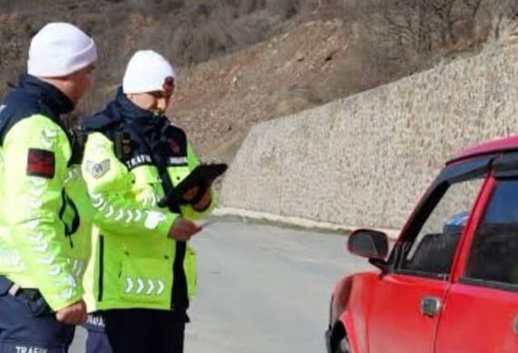 Yozgat İl Jandarma Komutanlığına bağlı trafik timleri, trafik güvenliğini sağlamak