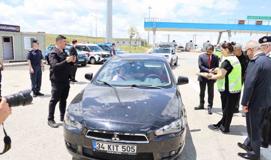 Kırşehir’de devlet protokolü, bayram öncesinde devlet karayolu ve otoban gişelerinde