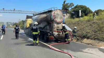 Tekirdağ-İstanbul Karayolu’nda seyir halindeki bir kamyonun lastik kısmında çıkan yangın,