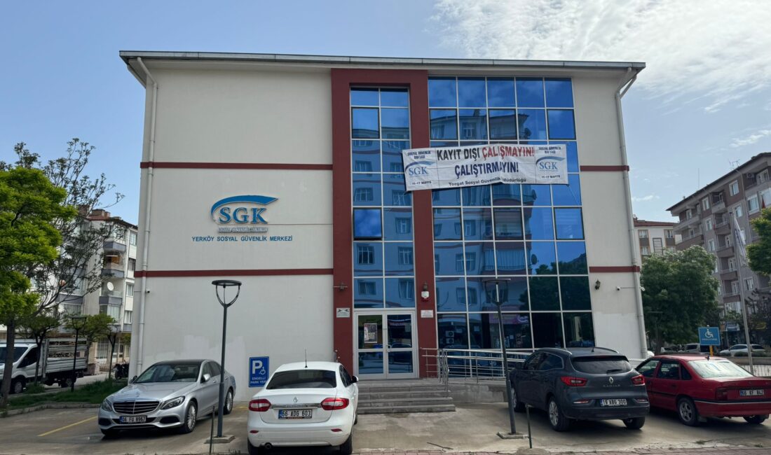 Sosyal Güvenlik Haftası kapsamında kayıt dışı istihdama dikkat çekilerek hem