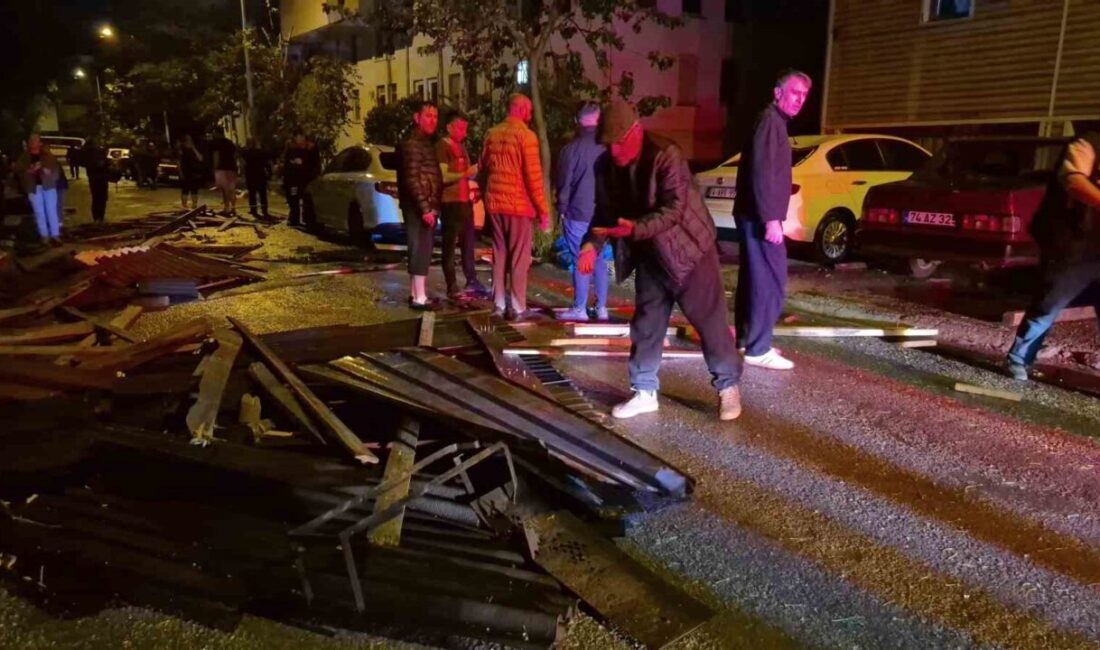 Bartın’da akşam saatlerinde meydana gelen sağanak yağış ve fırtına, bir