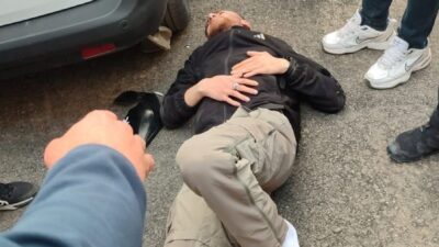 Siirt merkezinde, Hayrettin Özgen Parkı yakınlarında meydana gelen trafik kazasında