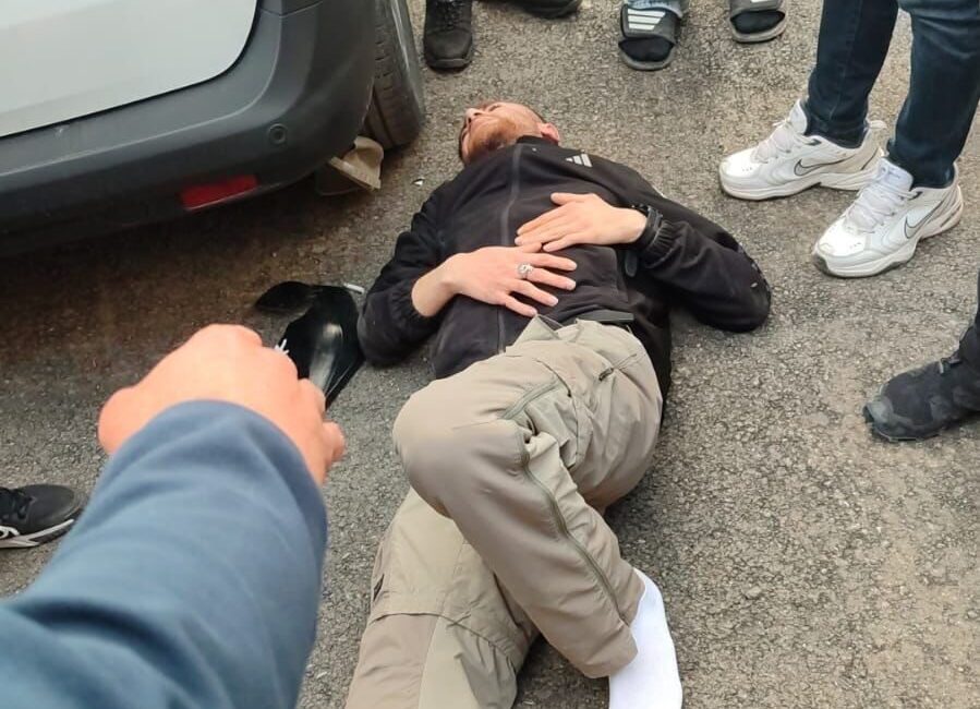 Siirt merkezinde, Hayrettin Özgen Parkı yakınlarında meydana gelen trafik kazasında
