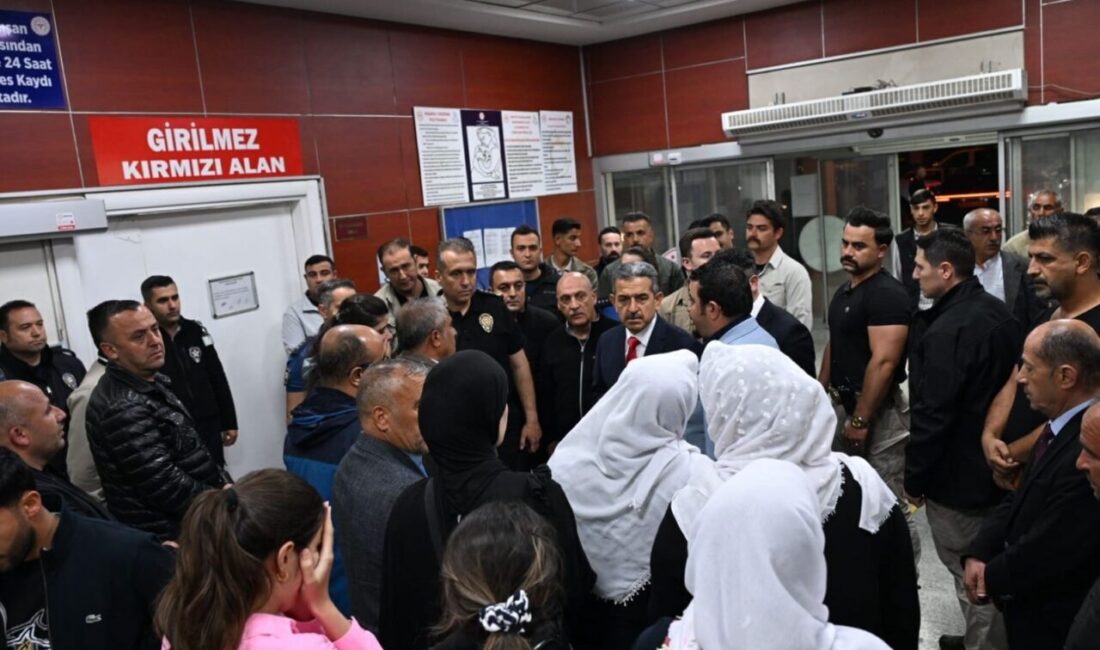 Şırnak’ta, voleybol oynamak için hazırlık hareketleri yapan 19 yaşındaki bir