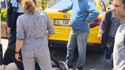 Şişli ilçesinde geri manevra yapan bir ticari taksi, yaşlı bir