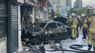 Şişli’de bir sürücü, seyir halindeyken kontrolü kaybederek yol kenarındaki bir