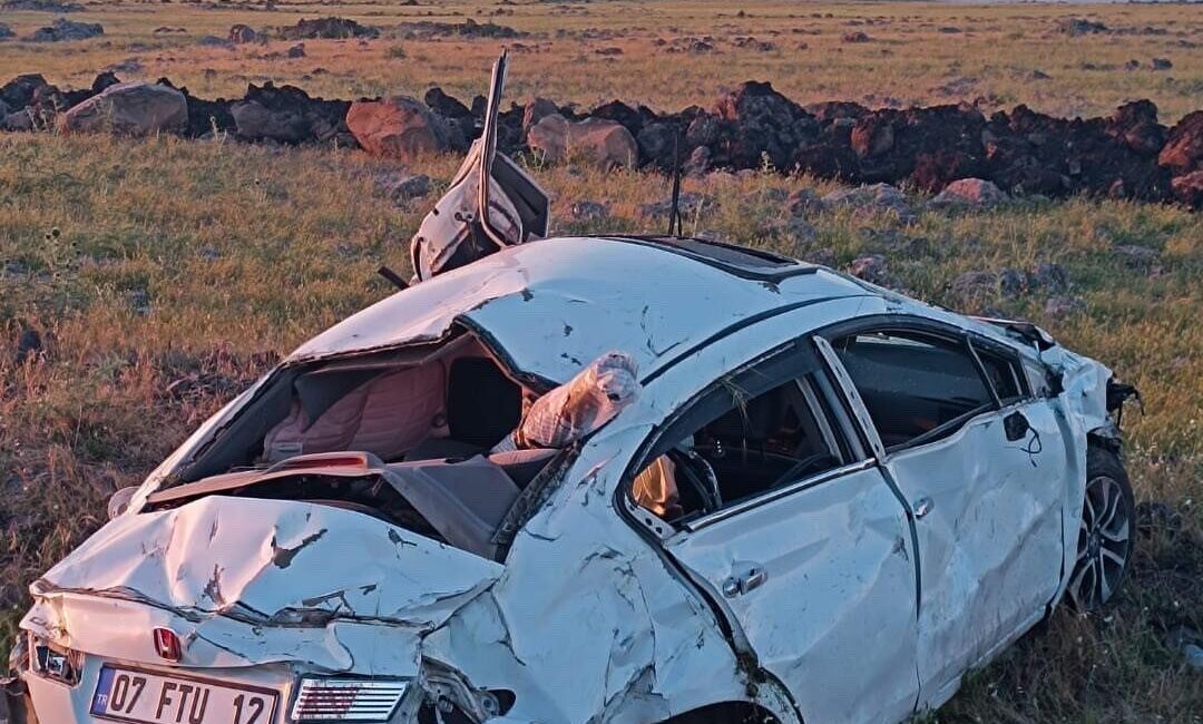 Şanlıurfa’nın Siverek ilçesinde meydana gelen trafik kazasında, 2’si bebek 5