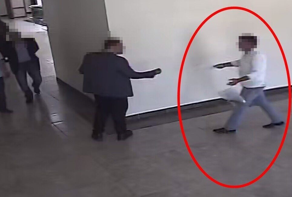 Eskişehir Sivrihisar Belediye Başkan Yardımcısı Mehmet Taş, belediye binasında meydana