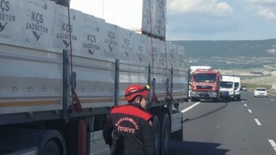TAG Otoyolu’nda meydana gelen bir kaza sonucunda, bozulan bir tıra