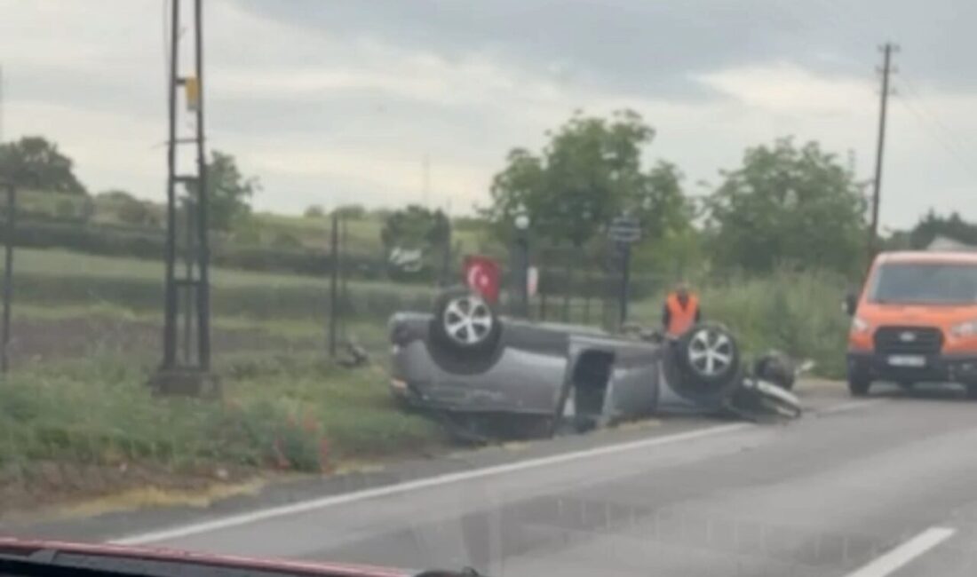 Lüleburgaz’ın Ceylanköy mahallesinde meydana gelen bir trafik kazasında sürücü yaralandı.