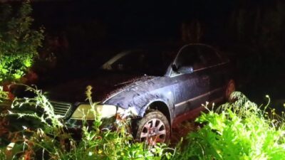 İnegöl ilçesine bağlı Bursa’da meydana gelen trafik kazasında bir otomobil