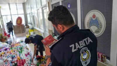 Tarsus ilçesinde yapılan denetimlerde, son kullanma tarihi geçmiş ve menşei