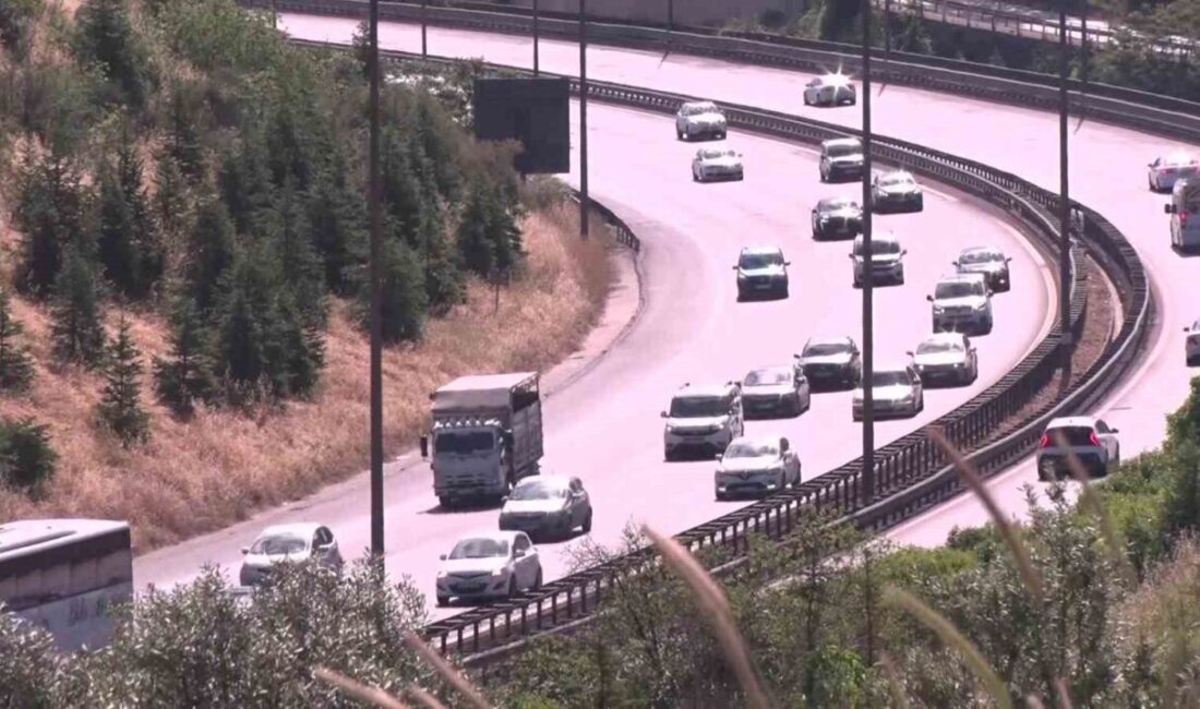 Kurban Bayramı tatilinin sona ermesiyle birlikte dönüş yolculuğuna geçen tatilciler,
