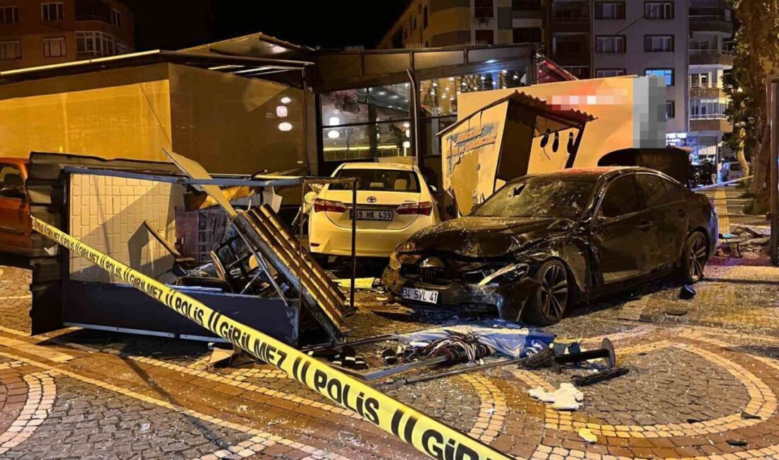 Tekirdağ’ın Hayrabolu ilçesinde meydana gelen trafik kazasında, kontrolden çıkan bir