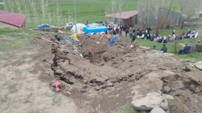 Erzurum’un Tekman ilçesinde bir ahırın çökmesi sonucu enkaz altında kalan