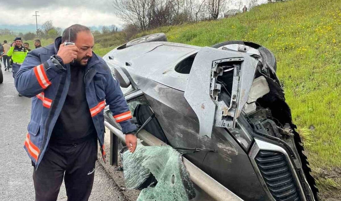 Bolu’nun Dörtdivan ilçesinde meydana gelen trafik kazasında, TEM Otoyolu’nda seyir