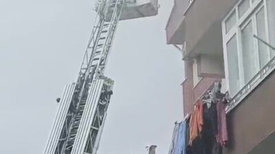 Kocaeli’nin Gebze ilçesinde 5 katlı bir binanın teras katında çıkan