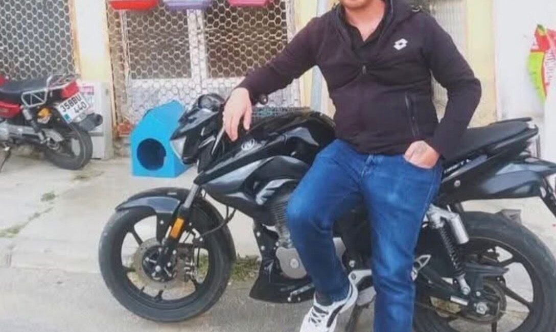 İzmir’in Tire ilçesinde otomobil ile motosikletin çarpıştığı trafik kazasında motosiklet