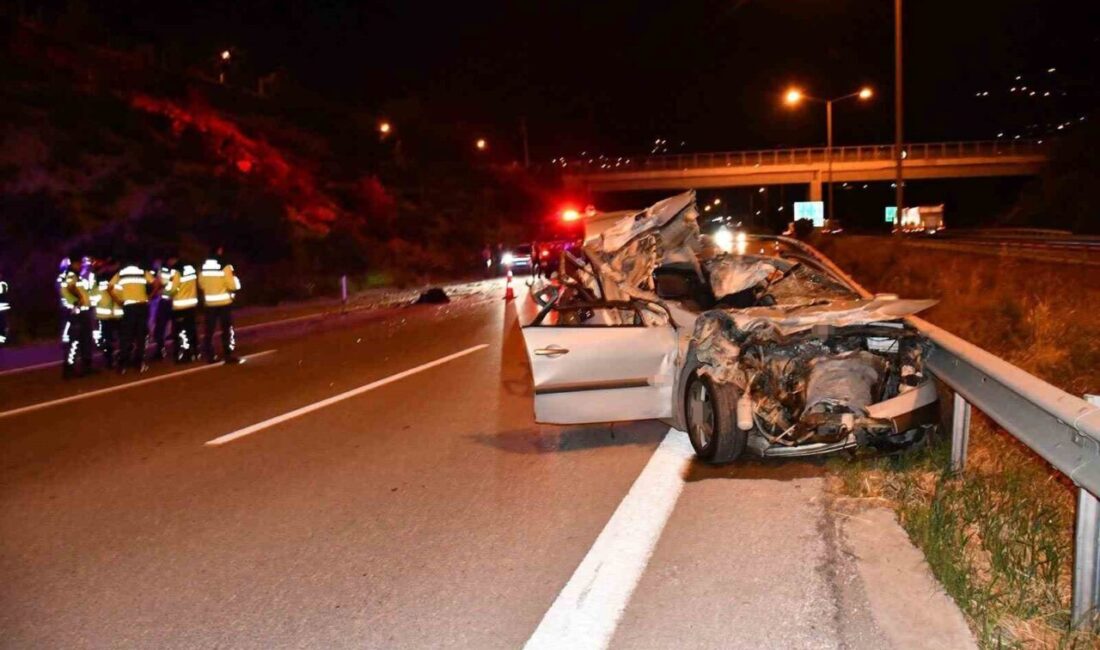 Hatay’ın İskenderun ilçesinde meydana gelen trafik kazasında tırla çarpışan bir