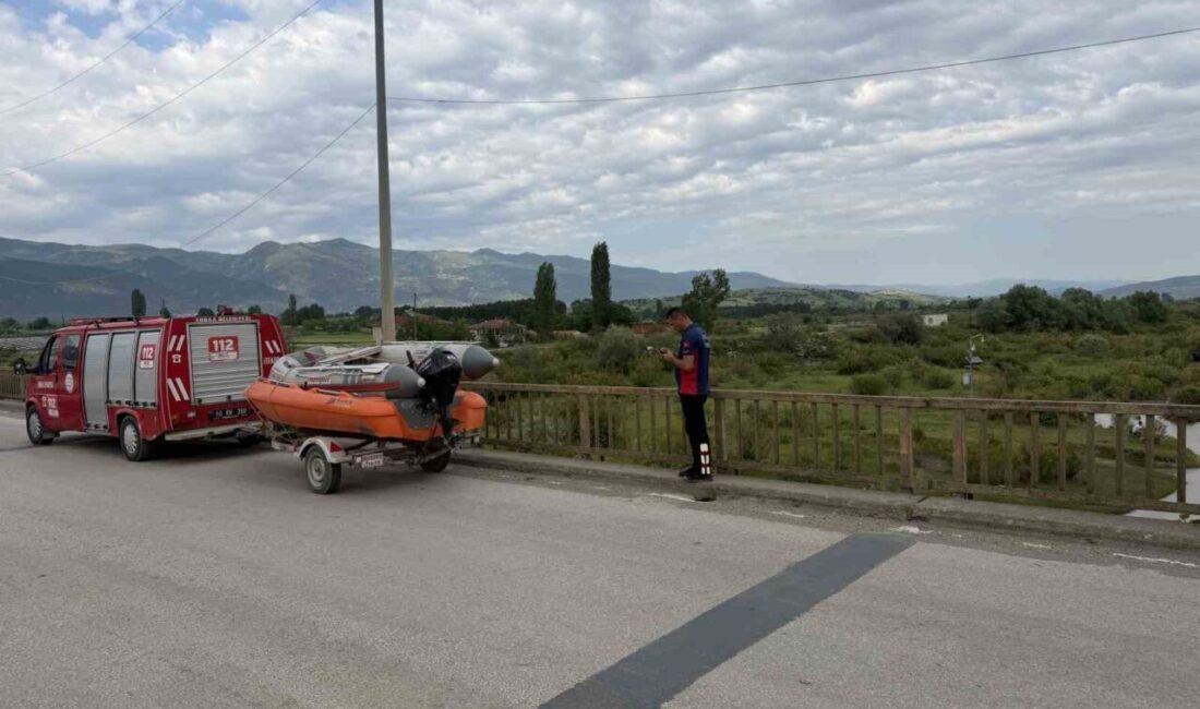 Erbaa ilçesinde, Kelkit Çayı’na düşen 2 arkadaş, dalgalı sularda kaybolma