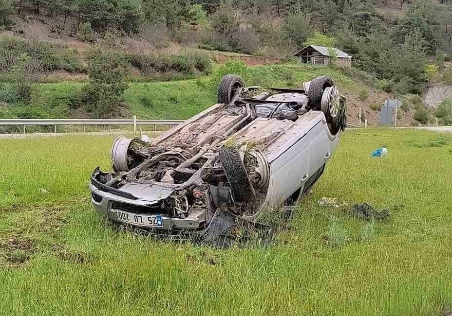Tokat’ın Reşadiye ilçesinde gerçekleşen bir trafik kazası sonucunda 5 kişi