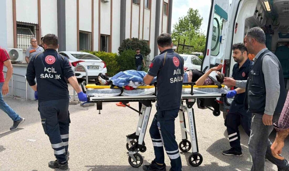 Kahta ilçesine bağlı Aktaş Köyü’nde bir genç kız, traktörden düşerek