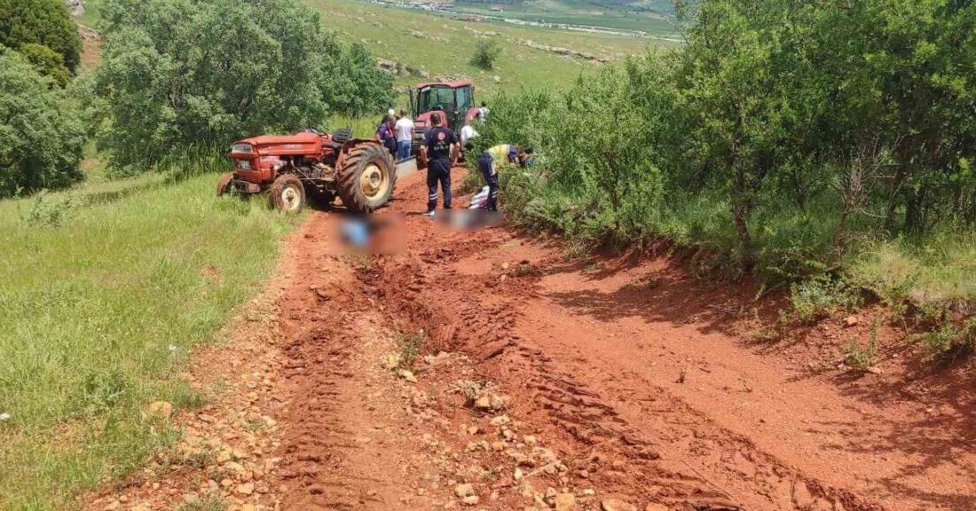 Afyonkarahisar’da meydana gelen trafik kazasında biri çocuk 2 kişi hayatını