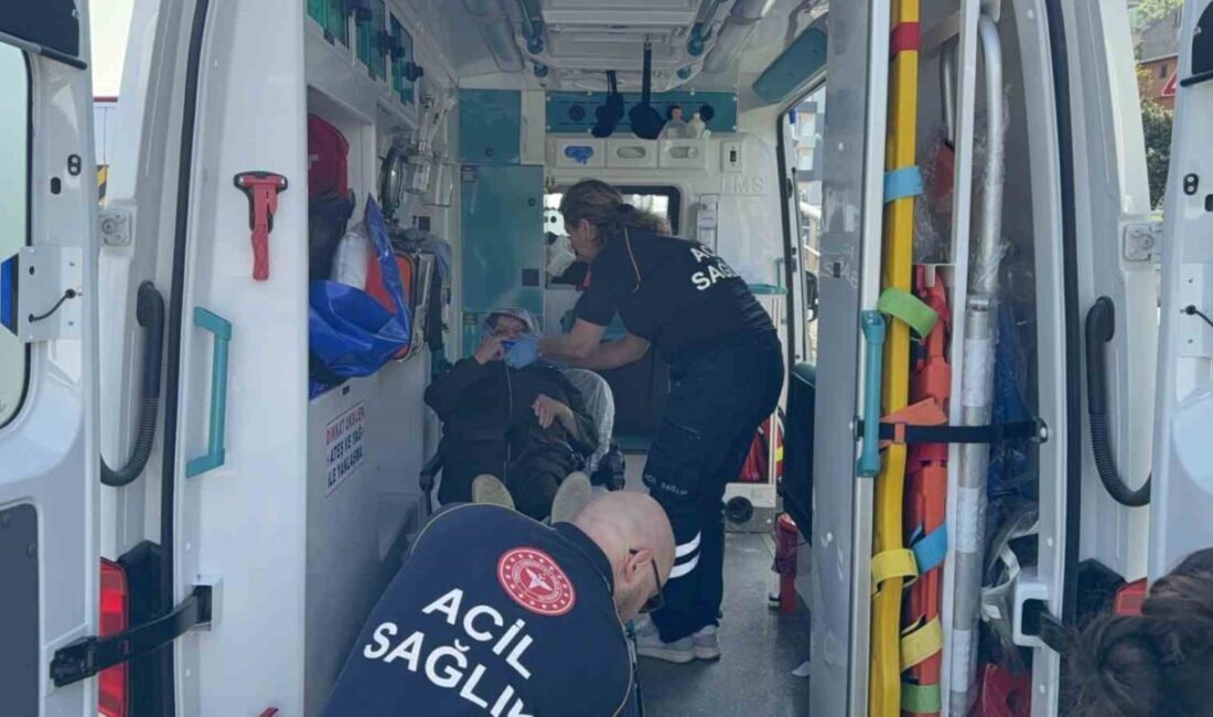 Samsun’da, tramvayın çarpması sonucu yaralanan 61 yaşındaki bir kadın hastaneye