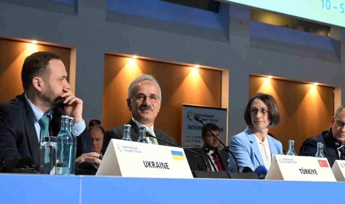 Ulaştırma ve Altyapı Bakanı Abdulkadir Uraloğlu, Türkiye’nin Uluslararası Ulaştırma Forumu’nun