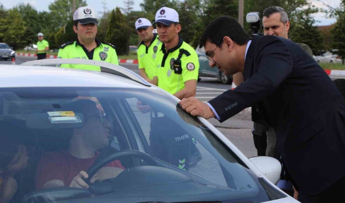 Uşak Valisi Serdar Kartal, Ankara-Uşak kara yolundaki Şehit Abdullah Bıyık