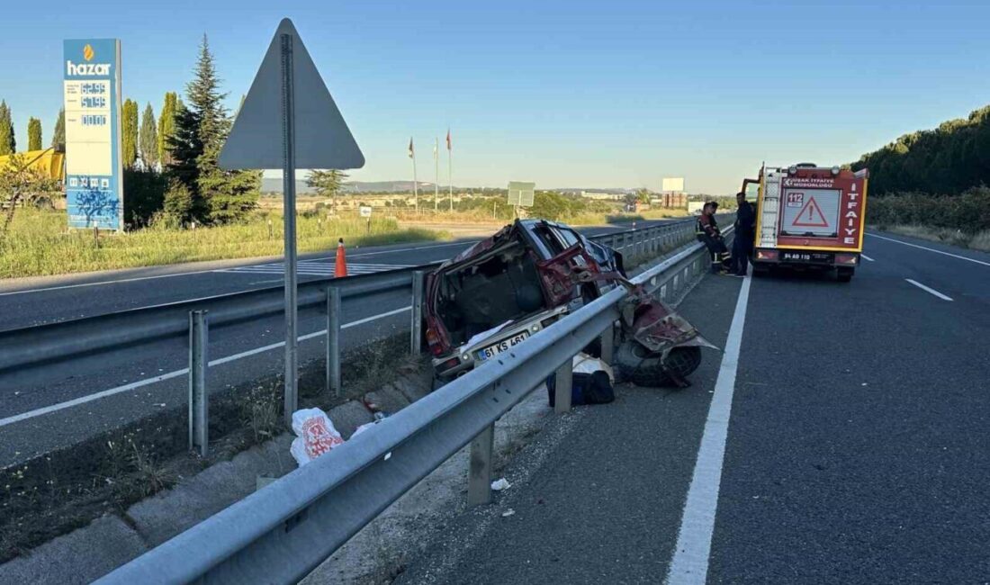 Uşak’ta meydana gelen bir trafik kazasında kontrolü kaybedilen bir cipin